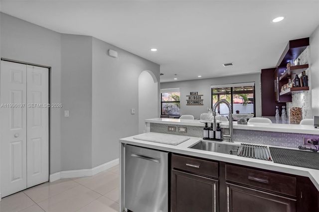 3446 W 90th St, Hialeah, FL 33018