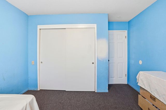 537 Elmwood Dr, Los Banos, CA 93635