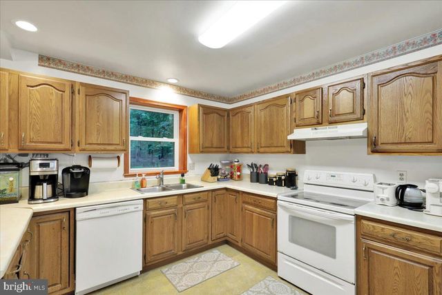 129 BEECHWOOD DR, Birdsboro, PA 19508