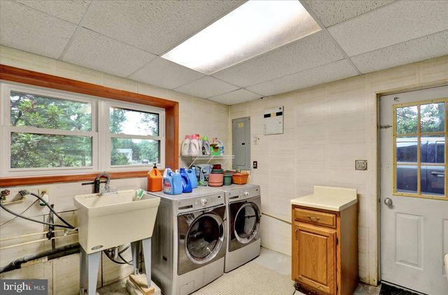 129 BEECHWOOD DR, Birdsboro, PA 19508