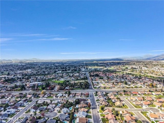 27989 Pacific, Highland, CA 92346