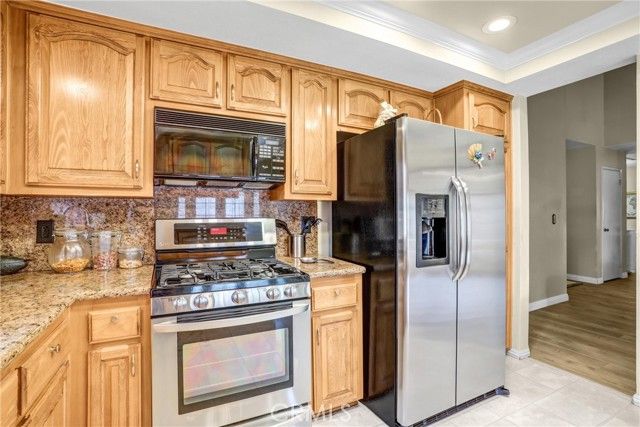 27989 Pacific, Highland, CA 92346