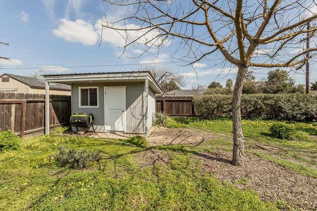 1416 S Church Avenue, Reedley, CA 93654