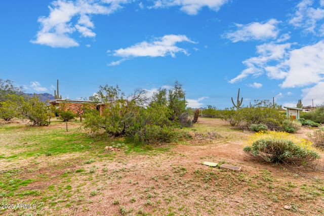 1126 N GOLDFIELD Road, Apache Junction, AZ 85119