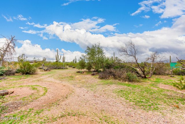 1126 N GOLDFIELD Road, Apache Junction, AZ 85119