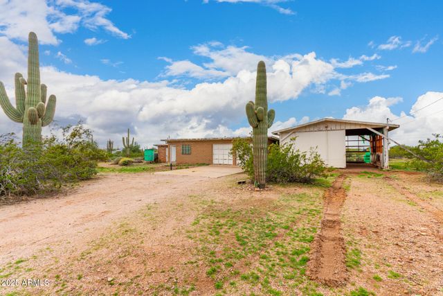 1126 N GOLDFIELD Road, Apache Junction, AZ 85119