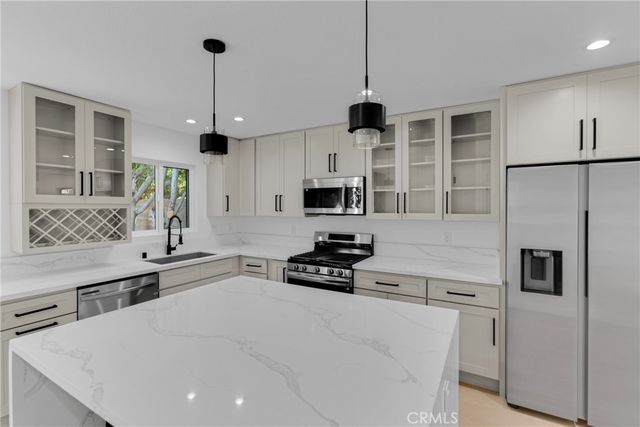 5922 Julian Lane, Tarzana, CA 91356
