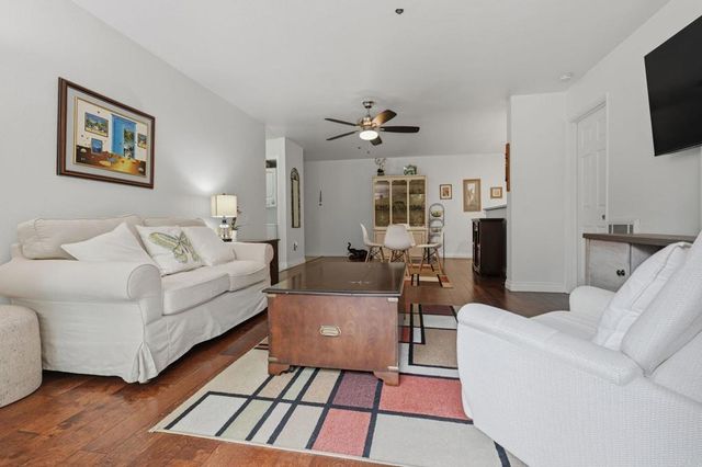 3513 Caminito Sierra 101, Carlsbad, CA 92009