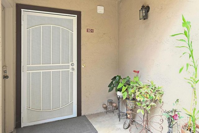 3513 Caminito Sierra 101, Carlsbad, CA 92009