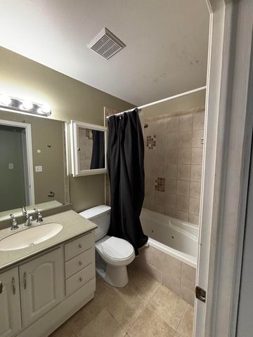 366 N Washington Court 366, Vernon Hills, IL 60061