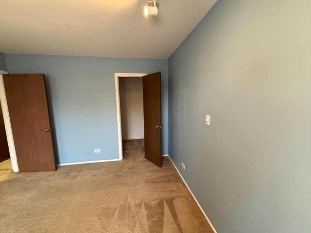 366 N Washington Court 366, Vernon Hills, IL 60061