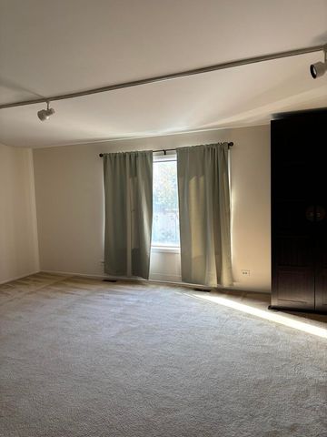 366 N Washington Court 366, Vernon Hills, IL 60061