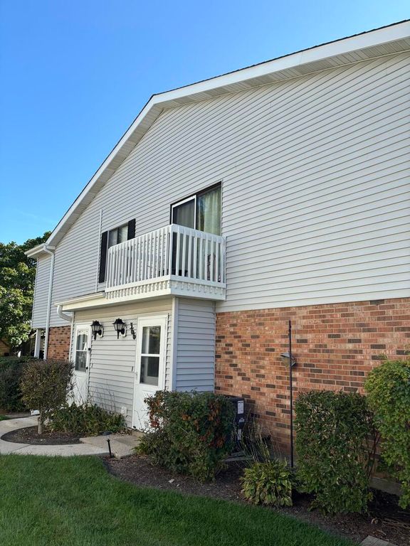 366 N Washington Court 366, Vernon Hills, IL 60061