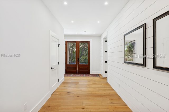 12 Bateau Rd, Hilton Head Island, SC 29928