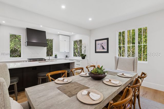 12 Bateau Rd, Hilton Head Island, SC 29928