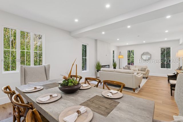 12 Bateau Rd, Hilton Head Island, SC 29928