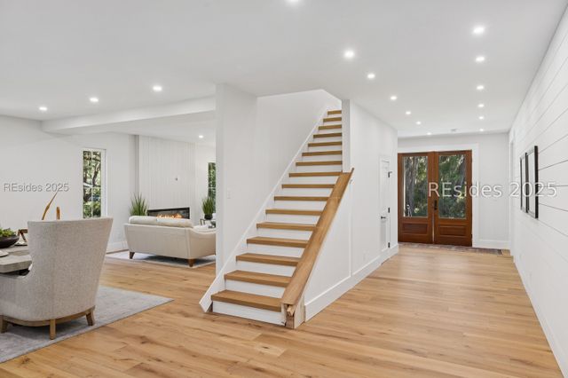 12 Bateau Rd, Hilton Head Island, SC 29928