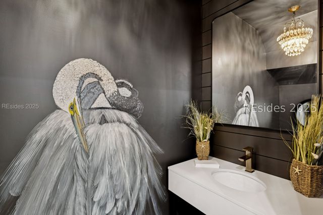 12 Bateau Rd, Hilton Head Island, SC 29928