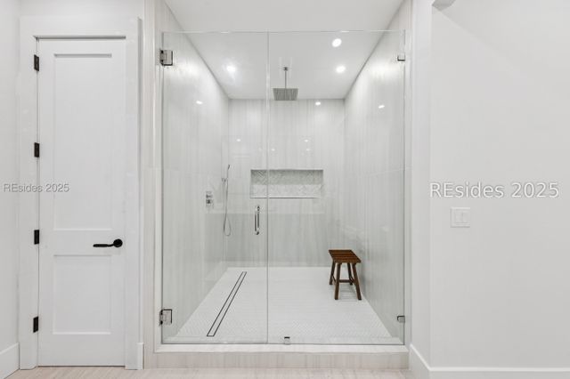 12 Bateau Rd, Hilton Head Island, SC 29928