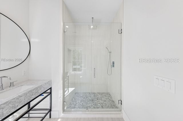 12 Bateau Rd, Hilton Head Island, SC 29928