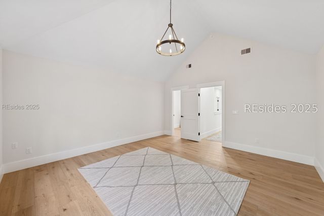 12 Bateau Rd, Hilton Head Island, SC 29928