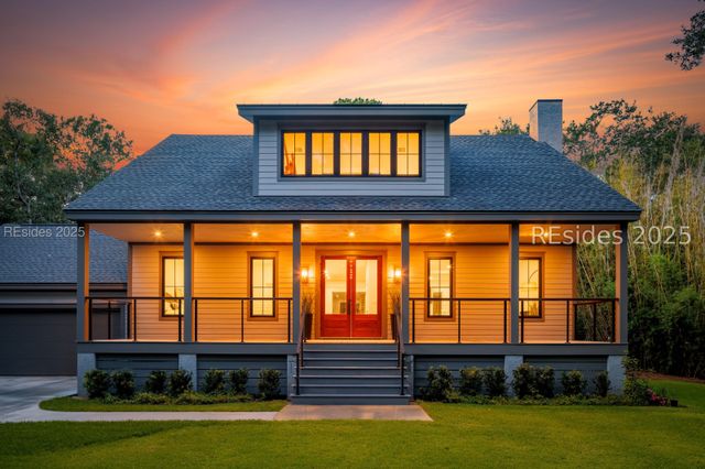 12 Bateau Rd, Hilton Head Island, SC 29928