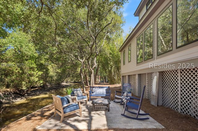 12 Bateau Rd, Hilton Head Island, SC 29928