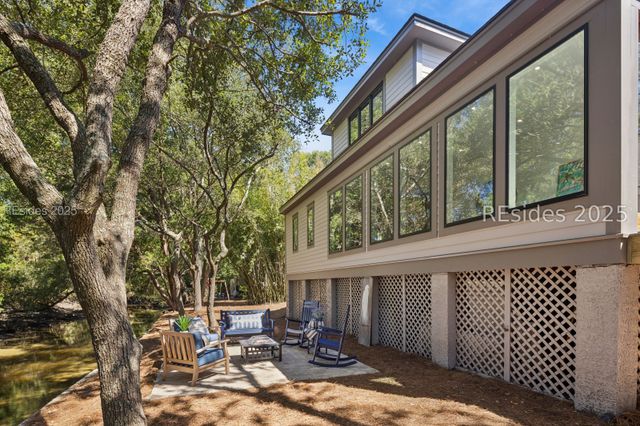 12 Bateau Rd, Hilton Head Island, SC 29928