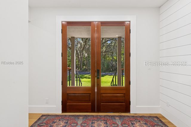 12 Bateau Rd, Hilton Head Island, SC 29928