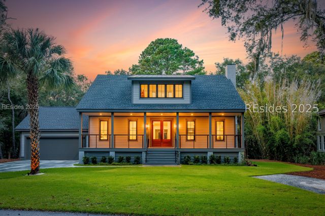 12 Bateau Rd, Hilton Head Island, SC 29928