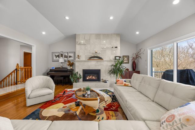 4400 Hickory Hills Trail, Prior Lake, MN 55372