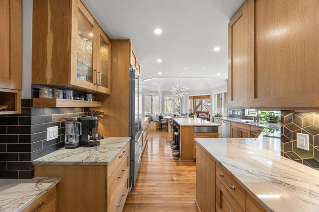 4400 Hickory Hills Trail, Prior Lake, MN 55372