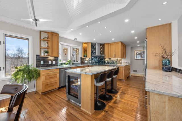 4400 Hickory Hills Trail, Prior Lake, MN 55372