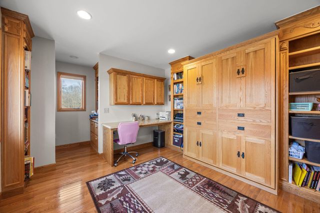 4400 Hickory Hills Trail, Prior Lake, MN 55372