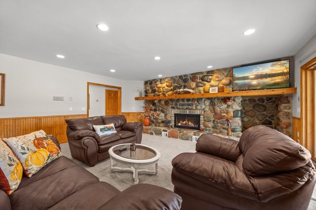 4400 Hickory Hills Trail, Prior Lake, MN 55372