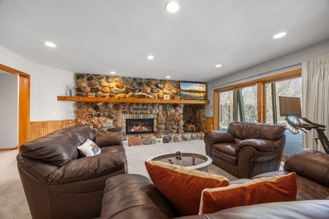 4400 Hickory Hills Trail, Prior Lake, MN 55372