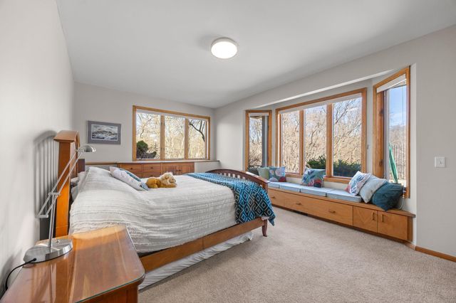 4400 Hickory Hills Trail, Prior Lake, MN 55372