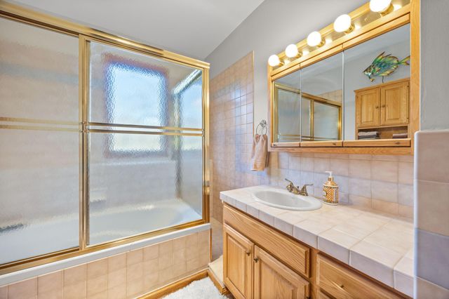 4400 Hickory Hills Trail, Prior Lake, MN 55372