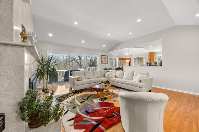 4400 Hickory Hills Trail, Prior Lake, MN 55372