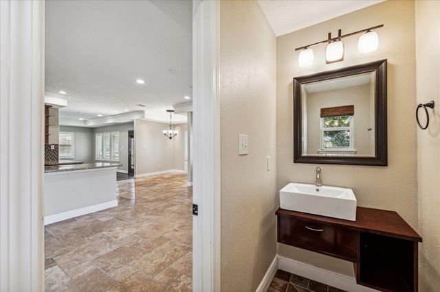 1918 De Milo Drive, Houston, TX 77018