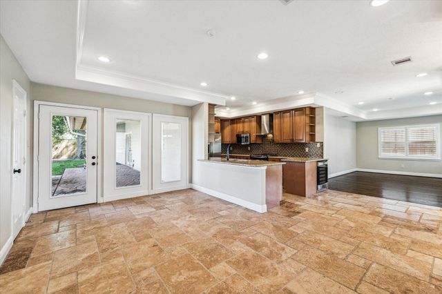 1918 De Milo Drive, Houston, TX 77018