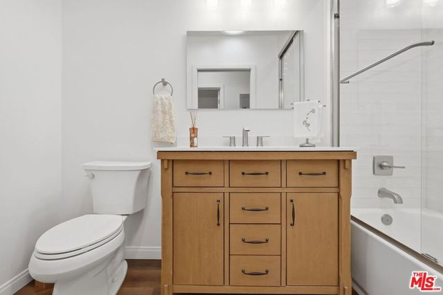 8024 Holy Cross Place, Los Angeles, CA 90045