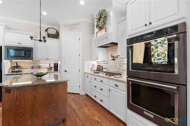 201 Brothers Lane, Burnet, TX 78611