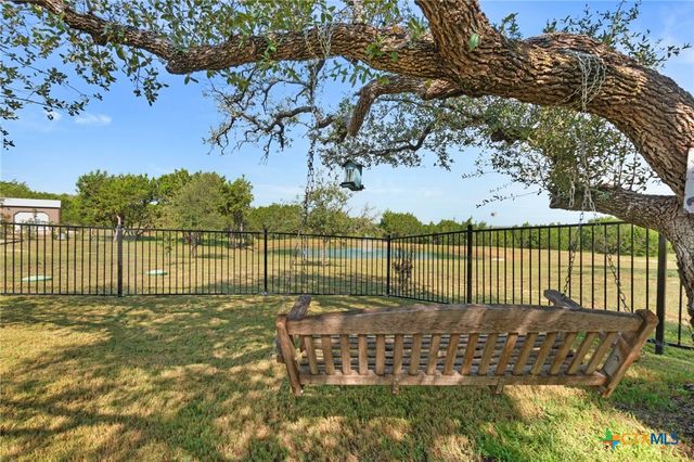 201 Brothers Lane, Burnet, TX 78611
