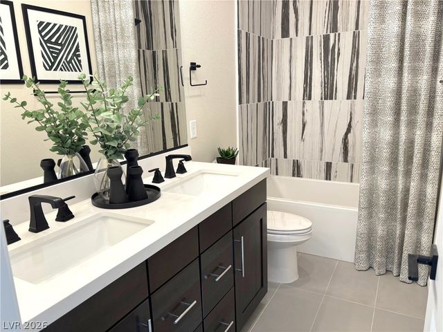 938 Hunter Shores Avenue, North Las Vegas, NV 89084