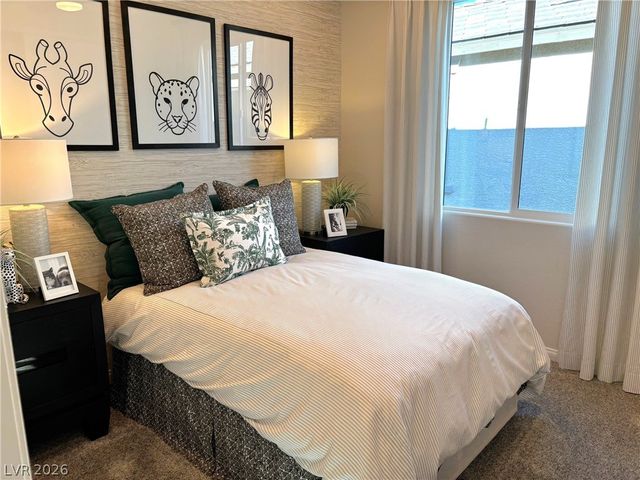 938 Hunter Shores Avenue, North Las Vegas, NV 89084