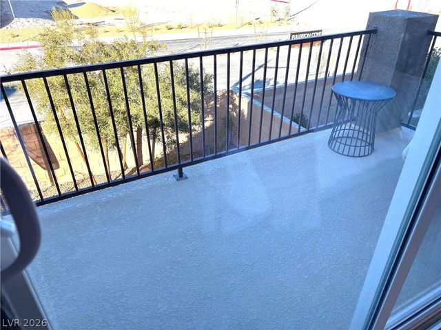 938 Hunter Shores Avenue, North Las Vegas, NV 89084