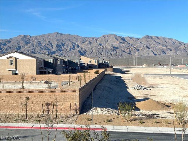 938 Hunter Shores Avenue, North Las Vegas, NV 89084