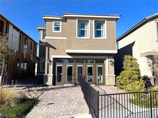 938 Hunter Shores Avenue, North Las Vegas, NV 89084