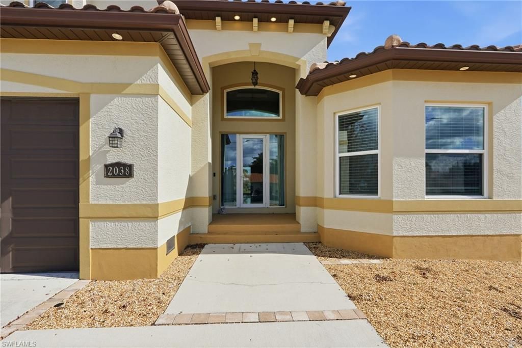 2038 Bahama AVE, FORT MYERS, FL 33905 — photo 2